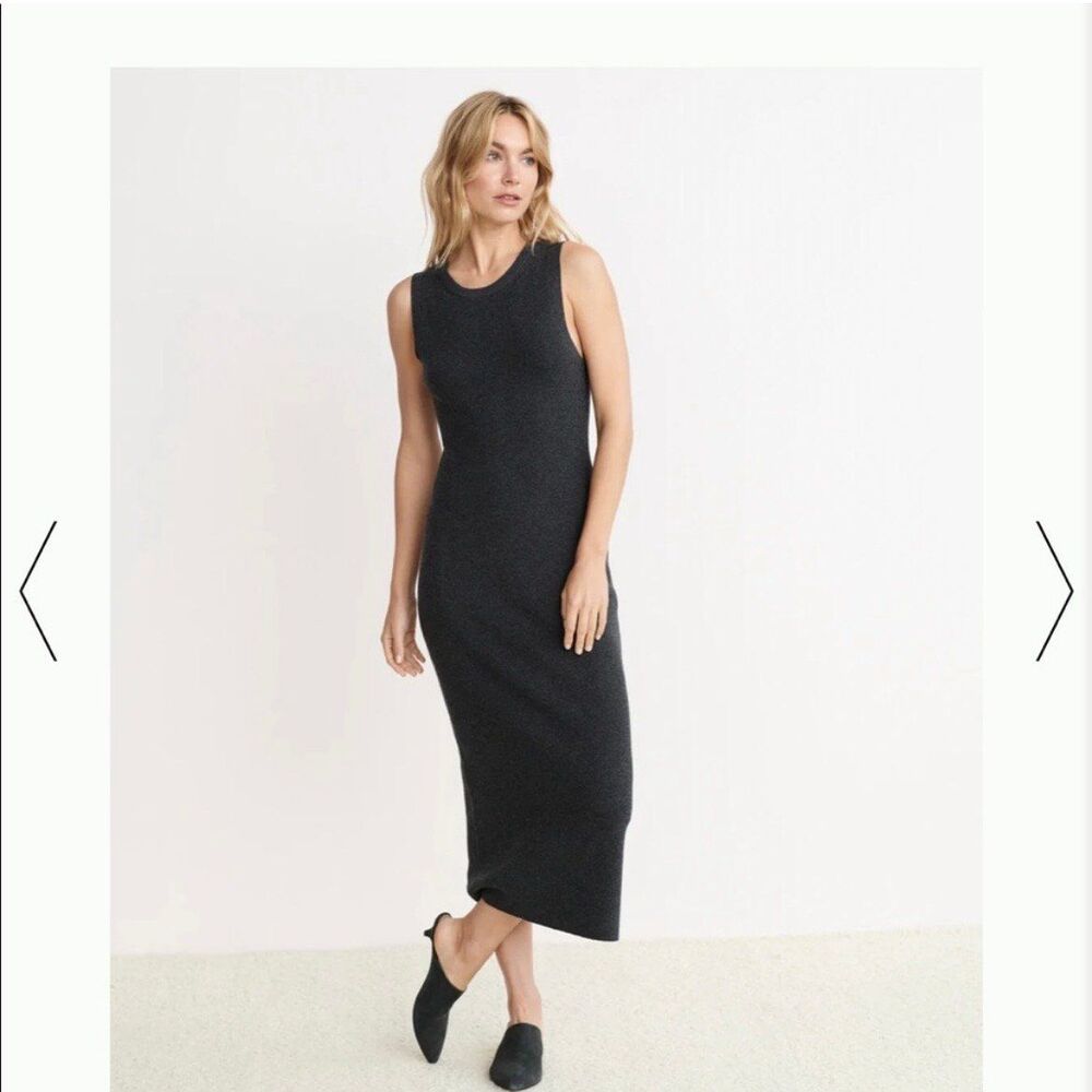 $320 Jenni Kayne Sleeveless Knit Dress Size S
